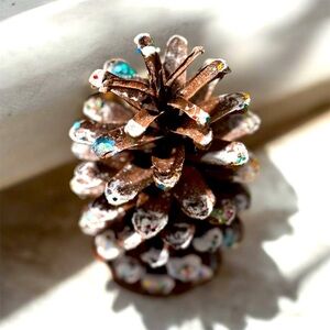 Handcrafted Glitter SnowFlocked Pinecone Decor